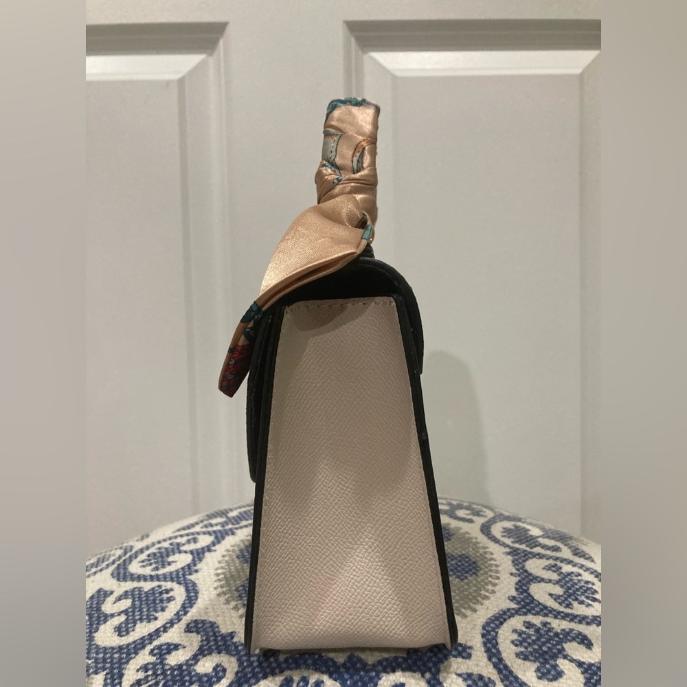 Small Handbag - Picture 3 of 6
